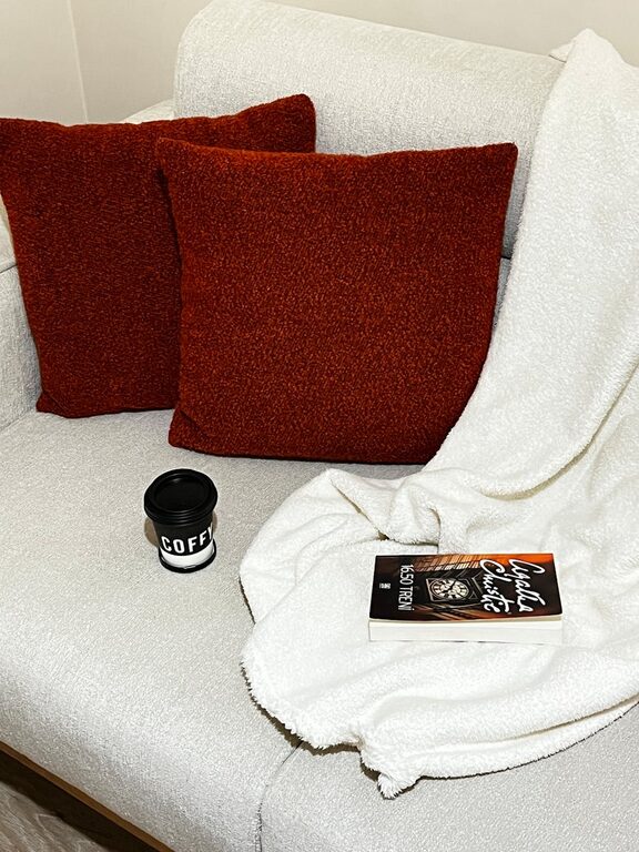 How to Create a Cosy Reading Nook at Home